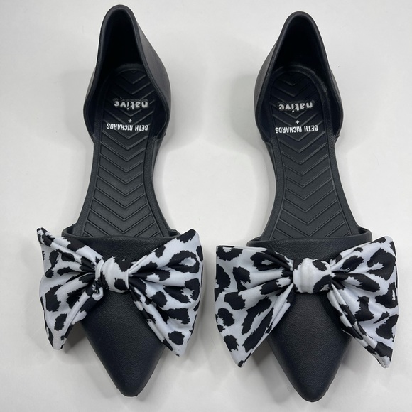Native Brand Bow Pointed Toe Flats